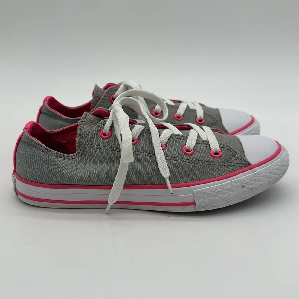 Converse All Star Chuck Taylor Girls Size 4 Double Tongue Sneaker 640578F